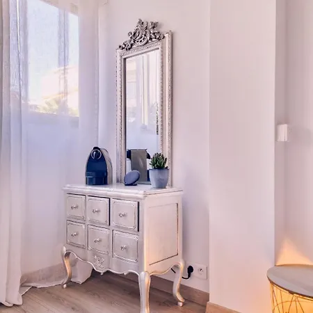 Latour Maubourg * Cannes